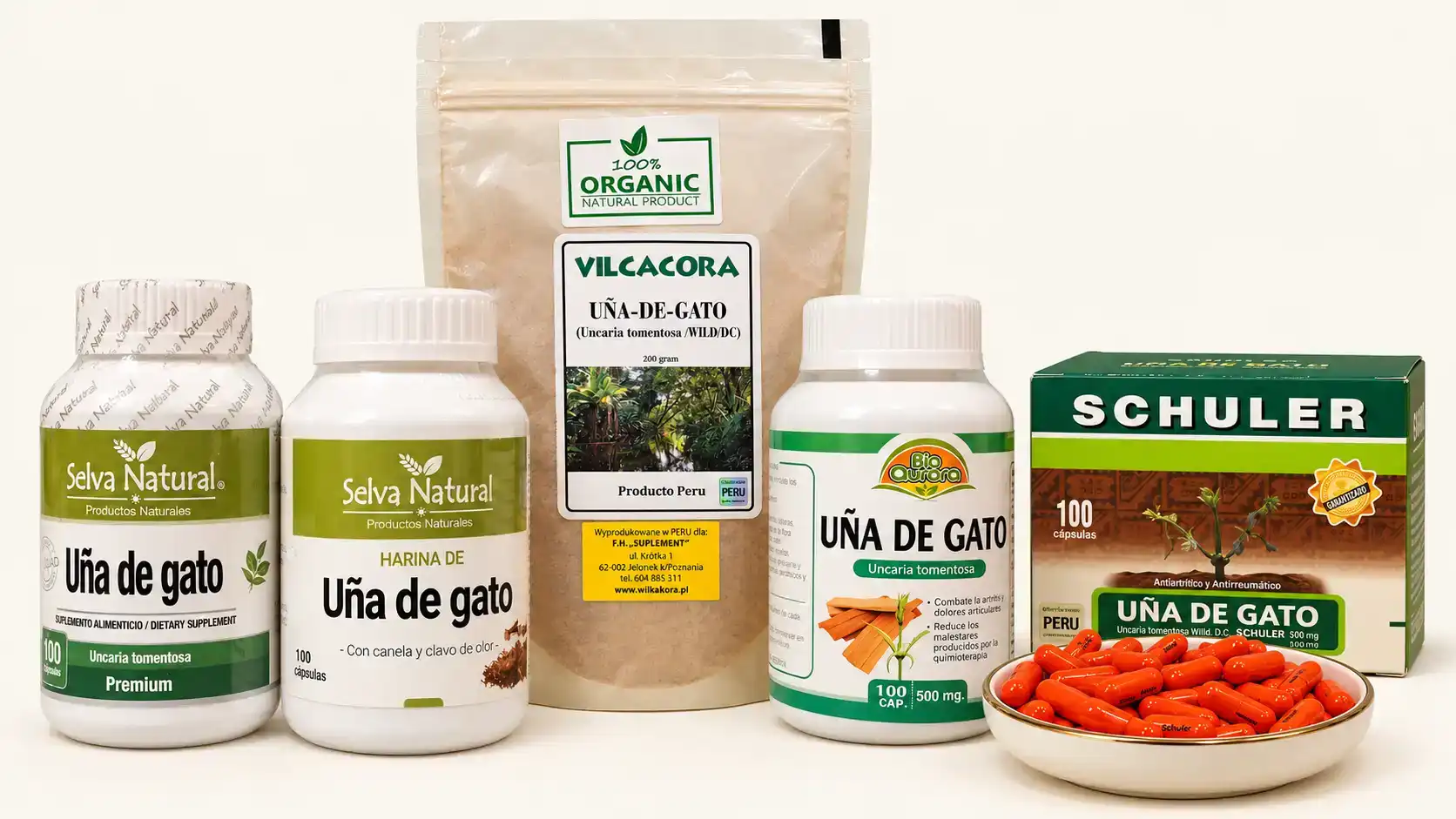 Vilcacora (Uña de Gato) z Peru w różnych postaciach: torebka mielonej kory do naparu, kapsułki Selva Natural, Bio Aurora i Schuler oraz miseczka kapsułek
